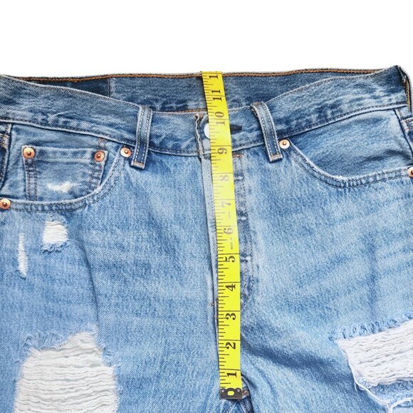 Men's Levi's 501 Blue Jeans Original‎ Fit Ripped, Size 30 - Picture 7 of 14